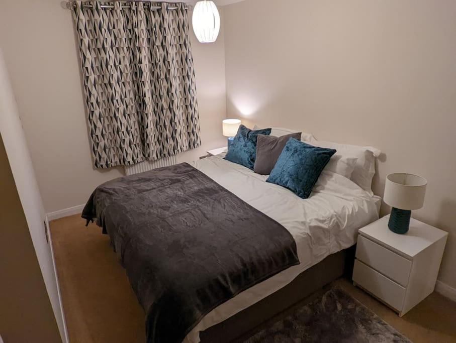 קרנוסטי Beautiful 2 Bedroom Flat Overlooking Golf Course מראה חיצוני תמונה