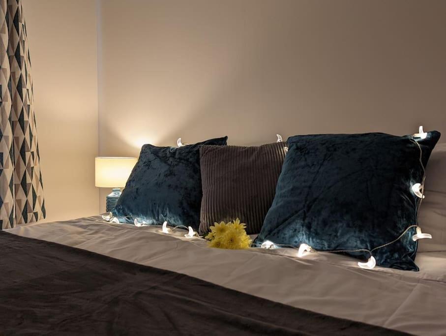קרנוסטי Beautiful 2 Bedroom Flat Overlooking Golf Course מראה חיצוני תמונה